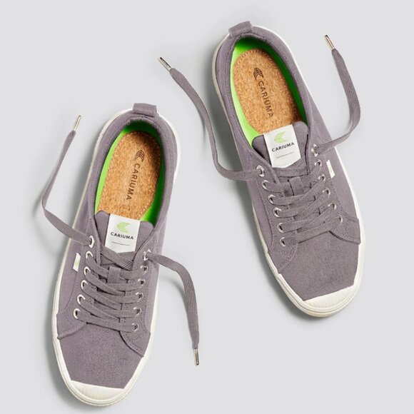 Cariuma Oca Low Canvas Sneaker Women - Mystic Grey / 7 - Picture 1 of 2